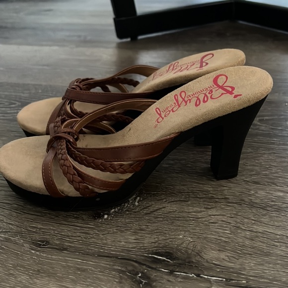 Jelly pop memory foam open toe heels. - Picture 2 of 2